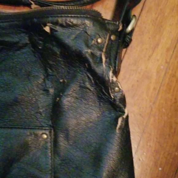 *Free with bundle of 3...Preloved Shoulder Bag - Picture 6 of 8